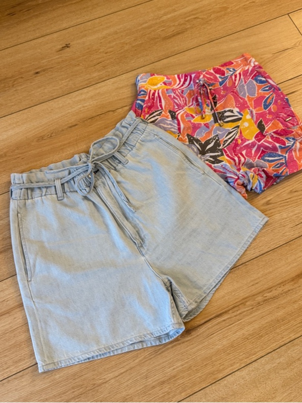 Light Blue High-Waist Drawstring Women’s Shorts plus complimentary Bermuda short